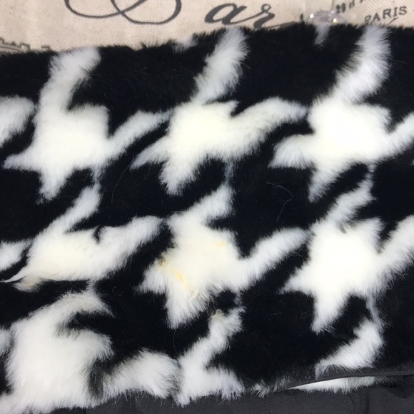 🎁CeCe by Cynthia Steffe Faux Fur Houndstooth Coat - Picture 7 of 16